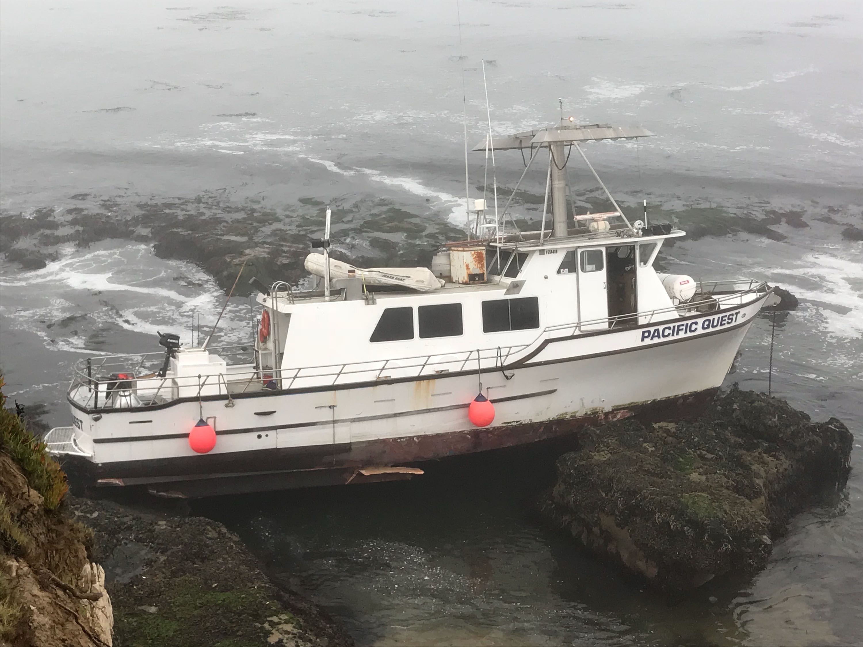 Vessel grounding in Santa Cruz CA SIMoN